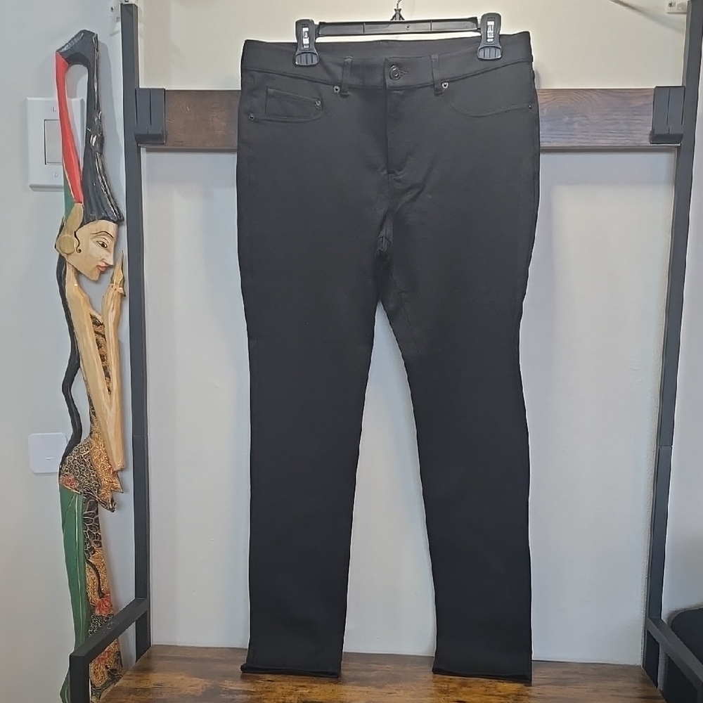 Eddie Bauer Women's Black Skinny New Stretchy Thick Quality Pants